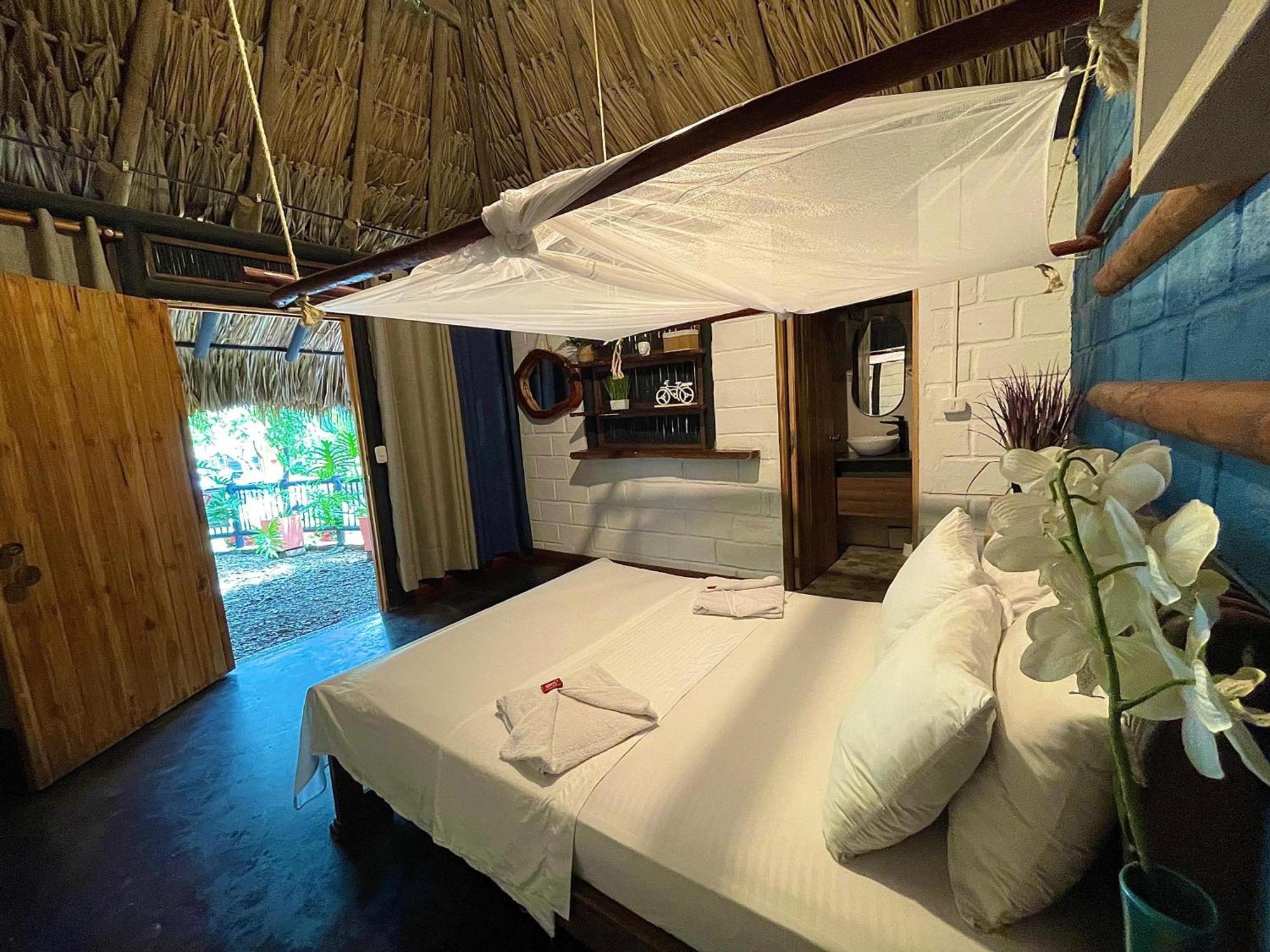 Bikini Hotel & Pool Palomino Chambre photo